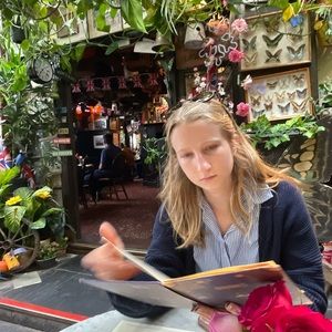 Meet your Posher, Maddie